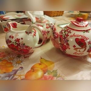 Red Hat Society Vintage Tea Pot Creamer and Sugar